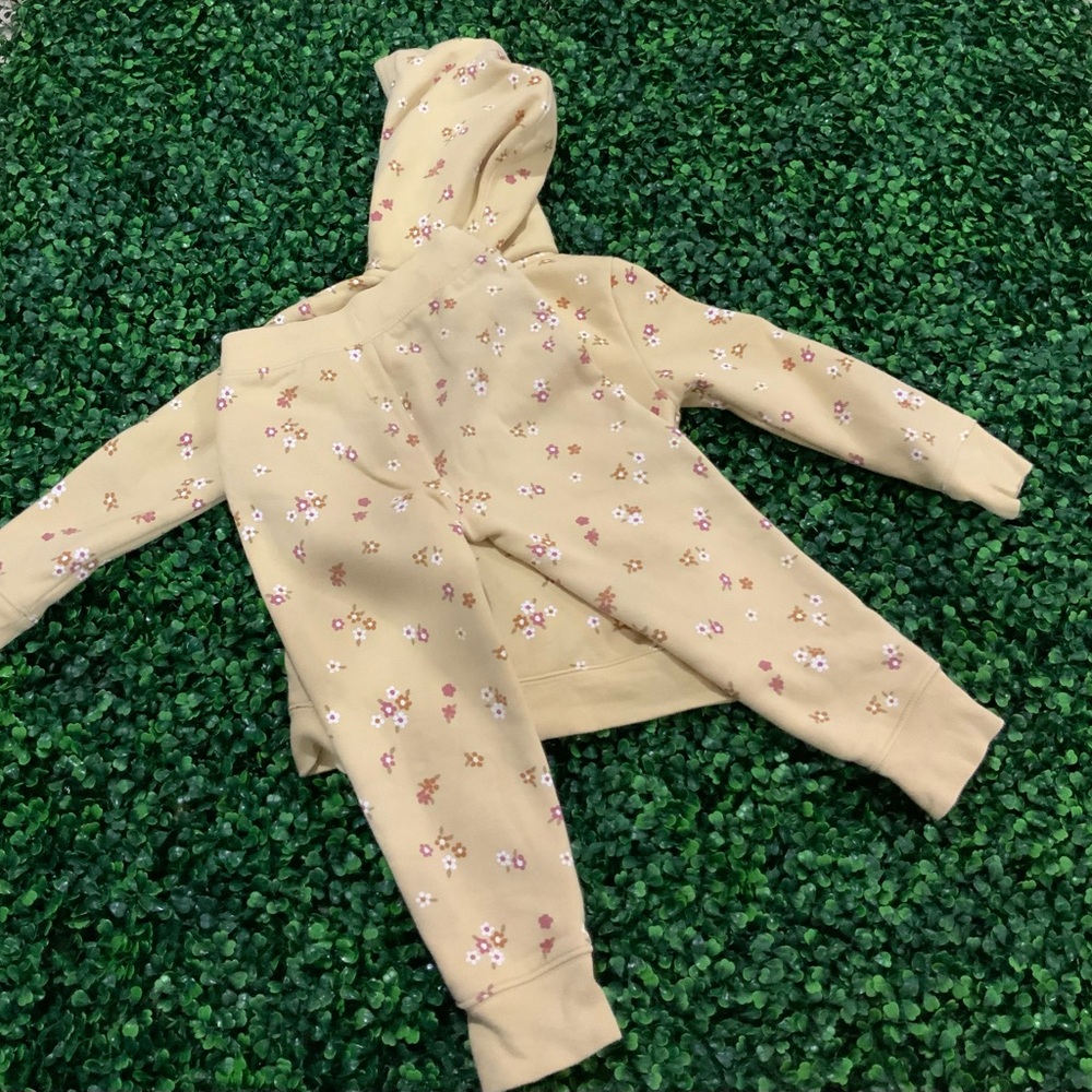GAP  Floral Sweatsuit - Picture 4 of 4